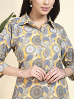Ensemble haut et pantalon palazzo d'été pour femme en coton tricoté de qualité supérieure, à motif floral, col mandarin, manches trois quarts, haut court et pantalon fendu au genou |