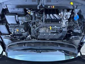 Kia Rio S 2023, Sedán con Tracción Delantera, Caja de Cambios Automática, Cámara Trasera, Asientos de Cuero, Colores Interiores Claros y Oscuros, Motor de 4L, Combustible Eléctrico, R16 - Product Image 4