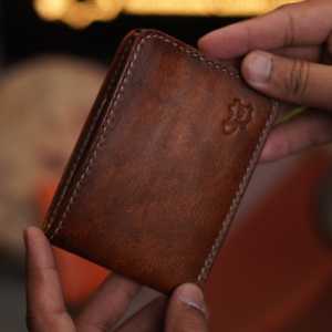 Handcrafted Compact Bifold <b>Wallet</b> for Boys Soft Grain Leather <b>Card</b> <b>Holder</b> Open Closure Anti-Theft Feature Stylish Lady Design - Product Image 2
