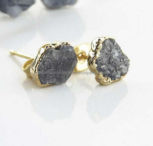 ต่างหูทองเหลืองชุบด้วยไฟฟ้าคริสตัลหลายสีต่างหูสตั๊ดดูดีมีขอบสำหรับใส่ทุกวัน - Product Image 5