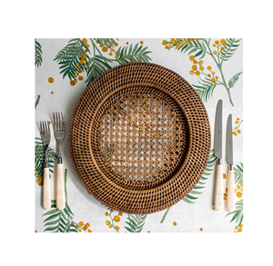 Assiette de chargeur en rotin de couleur naturelle de meilleure qualité vaisselle gravée à la main pour restaurant et tapis de chargeur d'artisanat de conception spéciale - Product Image 1