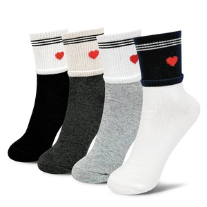 ODM Coeur Broderie Chaussettes Côtelé Doux Rayure Crew Chaussettes Mignon Usage Quotidien Vietnam Usine En Gros Bas quantité minimale de commande - Product Image 1