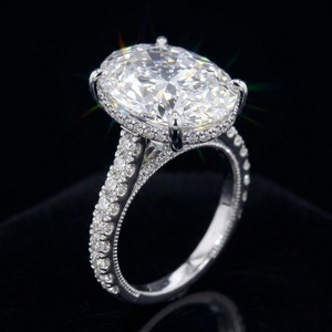 LILABA ENTERPRISE Bague de mariage classique pour femme en or blanc 18 carats avec diamant de laboratoire ovale de 2,00 carats et pierres latérales, pureté F VVS2 IGI - Product Image 1