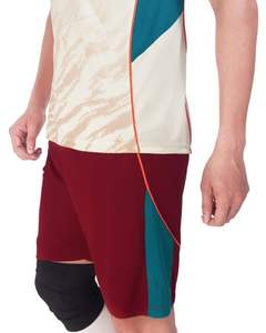 ชุดเสื้อฟุตบอลและกางเกงขาสั้นสีน้ำตาลแดงแบบสั่งทำพิเศษจากผู้ผลิต ผลิตจากโพลีเอสเตอร์ระบายอากาศได้ดี เหมาะสำหรับการฝึกซ้อมและการแข่งขัน ชุดทีม - Product Image 4