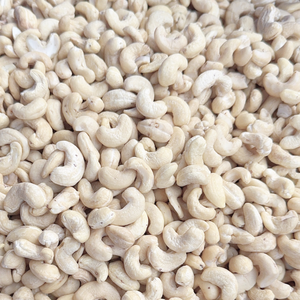 ขายด่วน! ราคาดีที่สุด ราคาเม็ดมะม่วงหิมพานต์ทั่วโลก เม็ดมะม่วงหิมพานต์แตก รุ่น WS180 ซานติโก เวียดนาม รับผลิตแบรนด์ส่วนตัว - Product Image 1