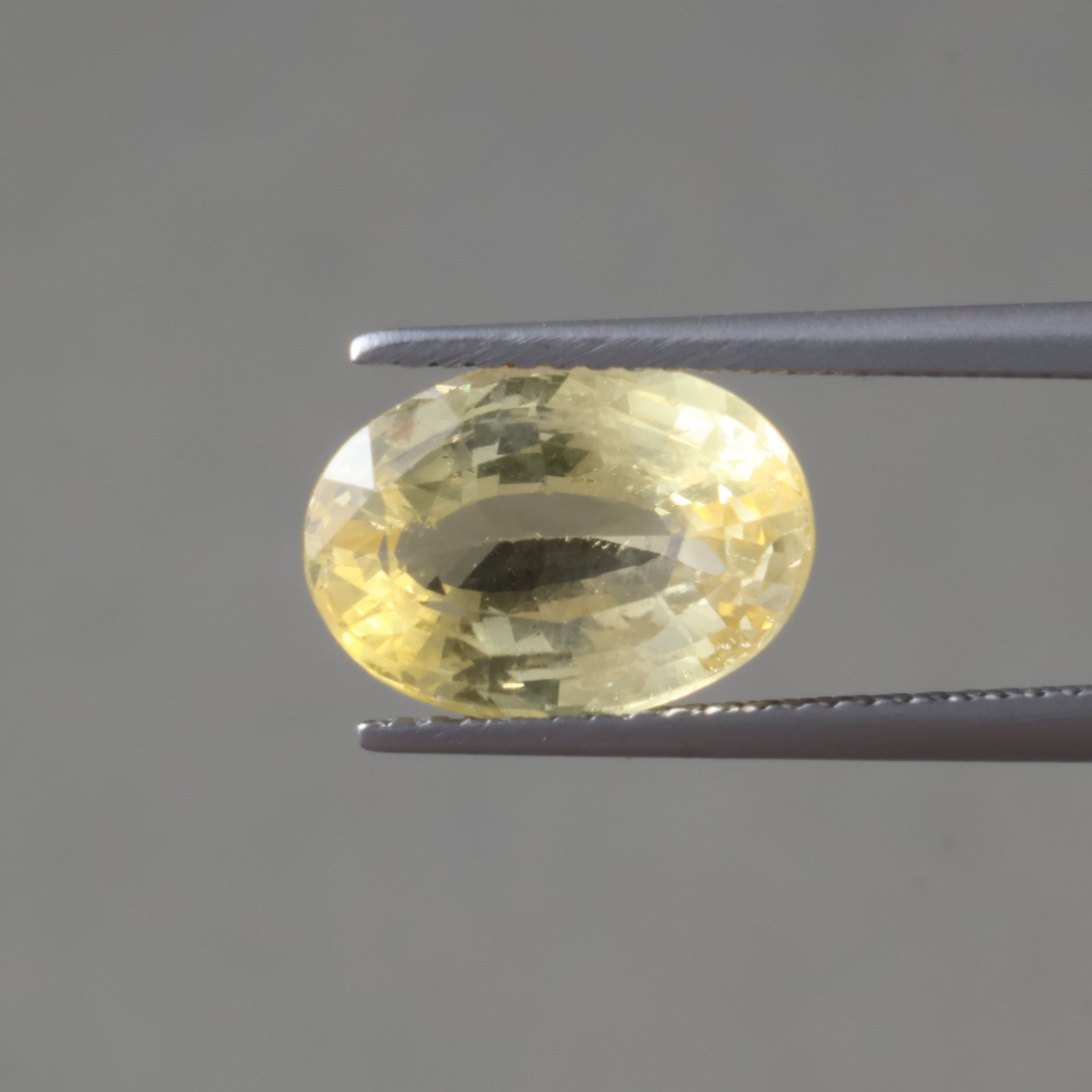 สีเหลือง