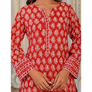 Ensemble Kurta et pantalon en coton rouge avec imprimé bloc pour un usage quotidien - Product Image 2