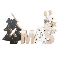 Lettres de l'alphabet de Noël contemporaines en aluminium et en bois pour les maisons de vacances tendance et le style festif