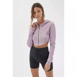 Top corto informal en blanco personalizado OEM de fábrica, Sudadera con capucha para mujer, Top corto estampado para mujer, sudaderas con capucha recortadas para mujer - Product Image 1