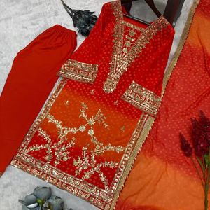 Beau haut prêt à porter et Dupatta avec impression numérique avec broderie lourde - Product Image 1