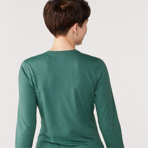 Camisetas de Mujer de Color Sólido Personalizadas Más Vendidas, Nueva Llegada, Camisetas de Mujer Ajustadas de Algodón 100% Lisas y Personalizadas - Product Image 2