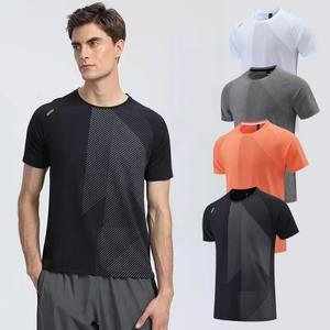 OEM Sportswear Hommes Athlétique Personnalisé Slim Fit Séchage Rapide Fitness Chemises Impression Évacuation De L'humidité Plus La Taille Running Gym Chemises Hommes - Product Image 1
