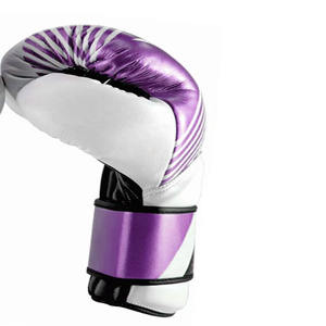 ถุงมือชกมวยทำจากหนังพร้อมที่จับมือกันน้ำสำหรับฝึกซ้อมถุงมือชกมวยพิมพ์โลโก้ได้ตามต้องการ - Product Image 5