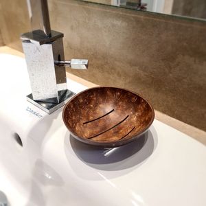 จานสบู่กะลามะพร้าวจากเวียดนามที่วางสบู่ - Product Image 4