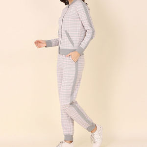 Ensemble de survêtement pour femmes de bonne qualité, tendance, avec logo personnalisé, survêtement léger pour femmes - Product Image 2