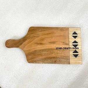 Planche de service en bois/rotin chaud naturel Plateau à fromage en bois Plateau de service en rotin tissé Planche à découper Planche à découper - Product Image 4