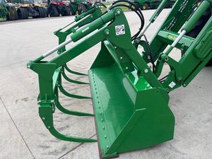 Tractor Agrícola MAVERICK 2025 6R 175HP 4WD Verde, Multifuncional, con Transmisión de Engranajes, Garantía de 5+ Años, en Venta - Product Image 2