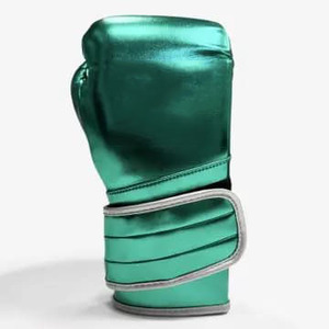 Exportador de accesorios deportivos de boxeo MMA Entrenamiento y práctica Desgaste Guantes de boxeo hechos de cuero metálico a bajo precio - Product Image 1