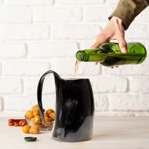 Mug en corne de bœuf vieilli de qualité supérieure avec plateau, corne à boire naturelle pour les fêtes à domicile et les hôtels - Product Image 1