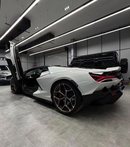 Lamborghini Revuelto Coupé AWD 2025, el Más Vendido - Product Image 1