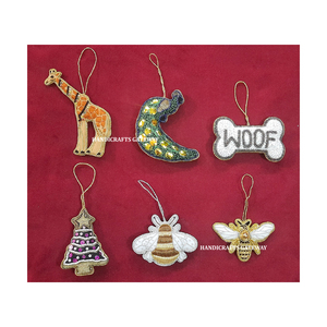 Ornement de Noël suspendu attrayant, au design unique fait main, broderie zari, mélange de couleurs, formes multiples, pour décorations - Product Image 1