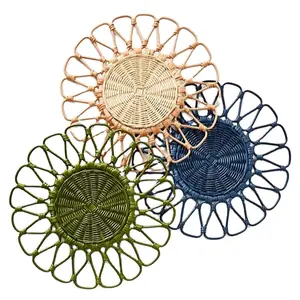 Best seller colorful customized size rattan placemats round elegant rattan charger plates wedding