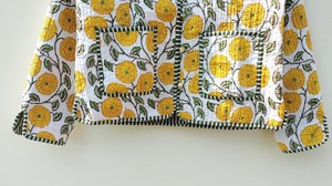 Veste en coton matelassé de style bohème indien fait à la main pour femmes nouveau style de vêtements d'extérieur en tissu tissé imprimé de fleurs décontracté pour l'hiver - Product Image 4