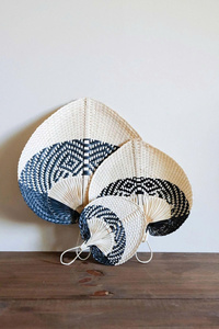 Éventails en bambou naturel écologiques avec motif floral et impression personnalisée – Meilleur prix pour les fournitures événementielles en gros - Product Image 2