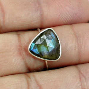 Wholesale 92.5 Sterling Silver Brilliant Cut Labradorite <b>Ring</b> Natural Gemstone with Color Change Effect <b>Jade</b> Material - Product Image 5