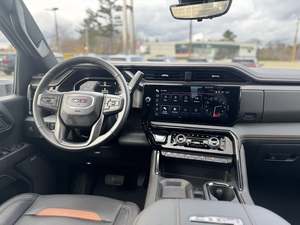 GMC Sierra 2500HD AT4 Crew Cab 4WD 2024 Blanc Éclatant Diesel Euro IV d'occasion avec Toit Ouvrant, Démarrage à Distance, Sièges en Cuir, Pack Techno - Product Image 5