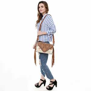 Sac à bandoulière de luxe pour femme en cuir véritable de qualité supérieure, motif floral brodé à la main, pompon, couleur personnalisable, stock disponible pour l'automne - Product Image 3