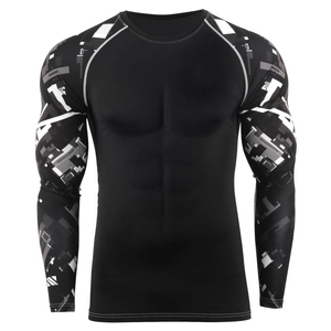 Haute qualité hommes MMA Rash Guard Logo personnalisé imprimé à manches longues pour tenue décontractée respirant et en gros disponible - Product Image 3