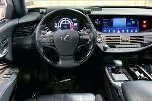 SUV d'occasion 2022, transmission intégrale, intérieur cuir foncé, moteur 4.5L, 400 ch, transmission automatique, toit ouvrant panoramique, 1-25000 milles, vue 360° arrière - Product Image 2