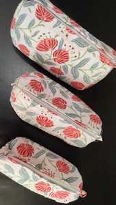 Conjunto de bolsa y bolsa de aseo de tela de algodón con estampado de bloques a medida, ideal para reventa por tiendas de decoración del hogar y suministros de maquillaje - Product Image 6