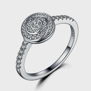 แหวนโทแพซสีขาว925สเตอร์ลิงเงินสไตล์ Boho เครื่องประดับทำด้วยมือยอดนิยมสำหรับผู้หญิงของขวัญแต่งงาน - Product Image 1