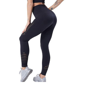 Leggings de yoga taille haute pleine longueur avec design ajouré, respirants, sans coutures, pour femmes, pantalon de sport noir uni - Product Image 1