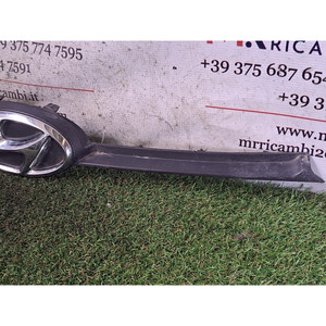 Emblème HYUNDAI i10 2ème Série LOGO FRIEZEM 86351B9500 G3LA (11>13) - Product Image 2