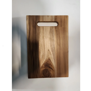 Tabla de Cortar Rústica de Madera de Acacia para Preparación de Alimentos en la Cocina, Superficie Duradera con Mango, Ideal para Carne, Pan y Verduras - Product Image 2