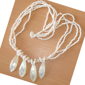 Collar de Cuentas de Concha Blanca con Motivo Floral para Regalo, Joyería de Conchas Marinas - Product Image 2