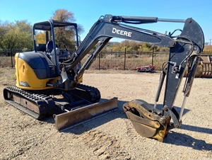 Excavadora de cadenas John Deere 85G usada en buen estado, bomba de motor, caja de cambios, bajo consumo de combustible, 2 años de garantía, capacidad de la cucharón de 0.06m. - Product Image 2