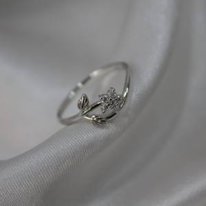 Venta al por mayor 925 plata esterlina Cubic Zirconia flor anillo joyería fina para regalos de fiesta de las mujeres - Product Image 5