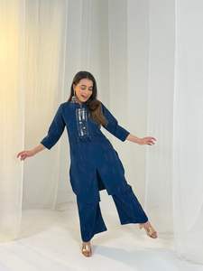 Elegante Kurti de Viscosa Jekart con Bordados Elaborados, Conjunto de Diseño Étnico para Mujer, Ideal para Bodas, Fiestas y Festivales, de Secado Rápido - Product Image 2