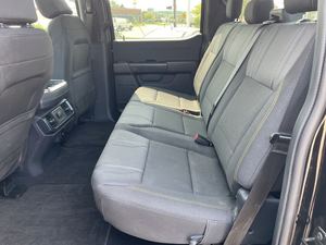 Ford F-150 S.T.X 2024 4 portes Super.Crew AWD Automatique Sièges en cuir Conduite à gauche Titre propre Faible kilométrage - Product Image 2