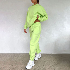 ชุดวอร์มมีฮู้ดสำหรับผู้หญิงชุดวอร์มเสื้อครอปมีฮู้ดแบบหนาโลโก้ออกแบบได้ตามต้องการ - Product Image 6