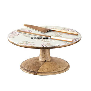 Support à gâteau en bois de forme ronde avec trois pieds support à gâteau en bois de créateur classique élégant fait à la main de qualité supérieure - Product Image 3