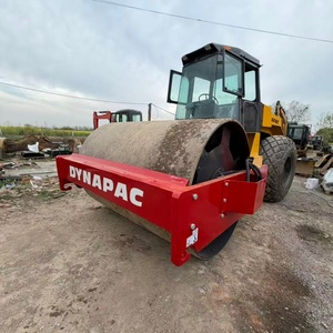 Rodillo Compactador Usado Dynapac CA301D de 12 Toneladas, Compactador Vibratorio en Buenas Condiciones, Motor Potente, Maquinaria de Construcción Lista para Trabajar - Product Image 3
