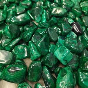 Pierre de malachite naturelle roulée, pierre précieuse de haute qualité, cristal vert, utilisée pour la guérison, la méditation, marque Rais Agate - Product Image 1