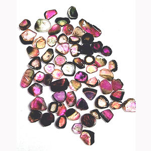 110 CTS Lote de alta calidad Natural Bio Color turmalina 5mm 14mm Tamaño libre Cristales crudos Ventas de hierro verde Piedra rugosa suelta - Product Image 4