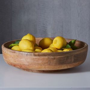 Design rustique intemporel, bols de service en bois poli brun lisse avec poignée en métal pour les occasions quotidiennes et festives - Product Image 5