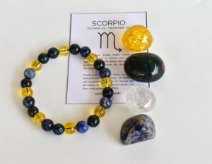 Gamme Exclusive : Kit de Cristaux du Zodiaque SCORPIO, Pierres Roulées Polies Écologiques, Pierre de Naissance, Pierre de Méditation, Perles pour Cartes, Bracelet - Product Image 1